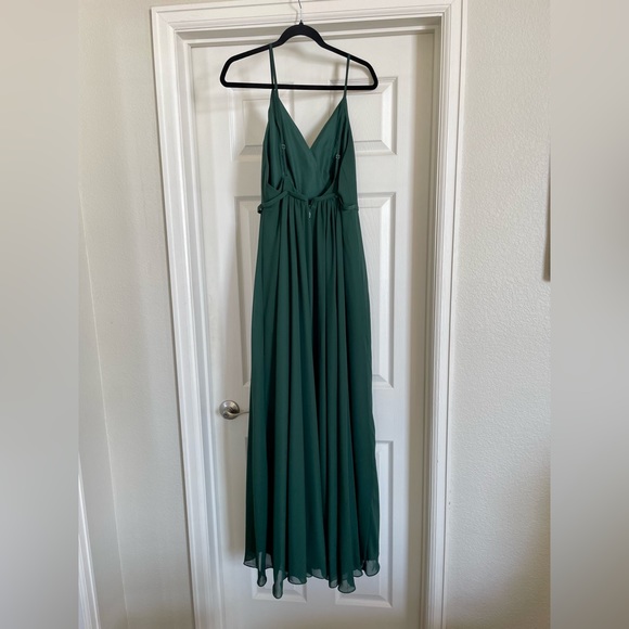 ⭐️2xHP⭐️ JJ’s House Hunter Green Floor Length Spaghetti Strap Dress - Picture 6 of 13